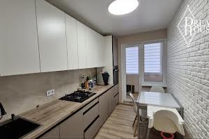 квартира по адресу Академика Глушкова ул., 8