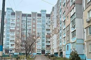 квартира за адресою Рятувальників, 35