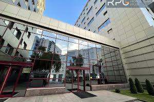комерційна за адресою Володимирська вул., 101