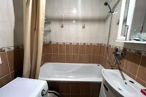 квартира за адресою Макарова, 52