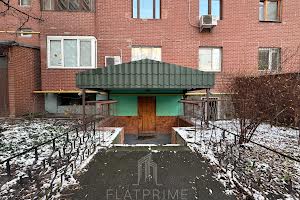 комерційна за адресою Драгоманова вул., 17