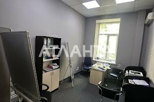 комерційна за адресою Володимирська вул., 11