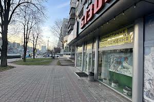 комерційна за адресою Київ, Берестейський просп. (Перемоги), 18