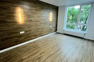 квартира за адресою Флотська вул., 10б