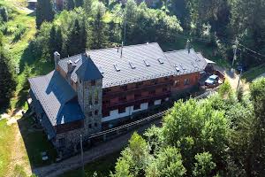 комерційна за адресою Устияновича вул., 1