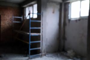 комерційна за адресою Січеславська вул., 4