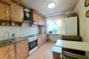 квартира за адресою житловий масив Тополя-2 вул., 28