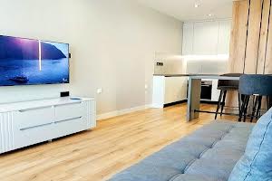 квартира за адресою Космічна вул., 5