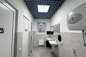 комерційна за адресою Малиновського вул., 26