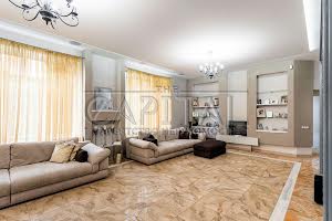 будинок за адресою Святославська