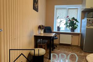 квартира за адресою Будівельників вул., 2