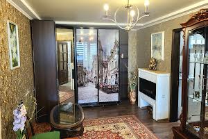 квартира за адресою Міхновського, 17