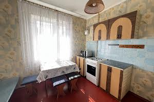 квартира за адресою Романа Шухевича вул., 2
