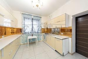 будинок за адресою Кленова вул., 10