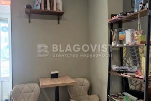 комерційна за адресою Будівельників вул., 31/13