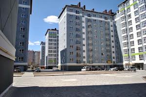 квартира по адресу Александра Довженко ул., 33