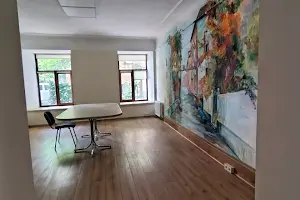 комерційна за адресою Канатна вул., 28