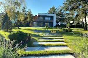 будинок за адресою Набережна вул., 77