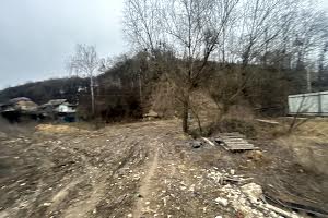 ділянка за адресою Київська вул., 1