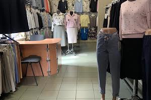 комерційна за адресою Замкова вул., 12