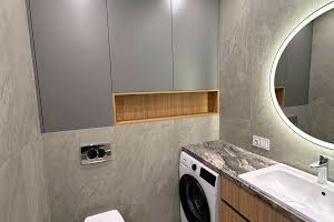 квартира за адресою Домбровського вул., 75