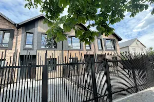 будинок за адресою Євгена Гребінки пров.