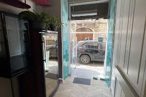 комерційна за адресою Фурманська вул., 1