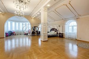 будинок за адресою с. Гатне, Грушевського вул., 22