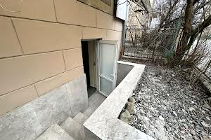 комерційна за адресою героїв упа, 22