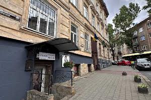 коммерческая по адресу Шептицких ул., 16