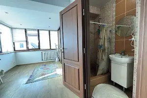 будинок за адресою Мостобудівельників вул., 1Б