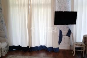 дом по адресу вул. Харківського метрополітену, 18