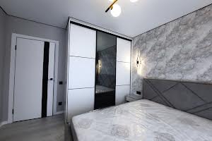 квартира за адресою Тарнавського, 7Б