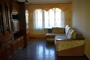 квартира за адресою Тролейбусна вул., 19