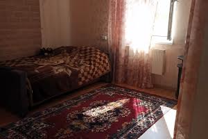 будинок за адресою Хмельницького, 75
