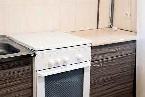 квартира за адресою Тролейбусна вул., 5