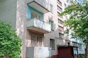 квартира за адресою Космонавтів вул., 20