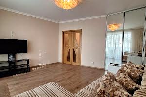квартира по адресу Будівельників, 3