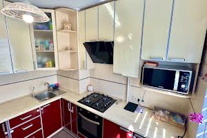 квартира за адресою Соборності вул. (Доценка), 7-А