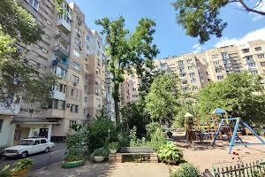 квартира за адресою Гвоздичний пров., 4