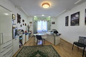 комерційна за адресою Трудова 1/1а, 1