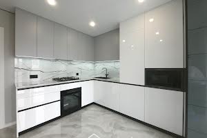 квартира за адресою Тарнавського, 7Б
