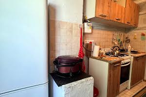 квартира за адресою Сухомлинського вул., 4