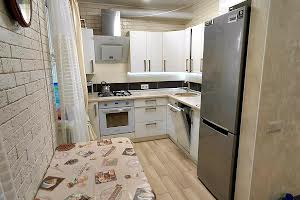 квартира за адресою Космонавтів вул., 18