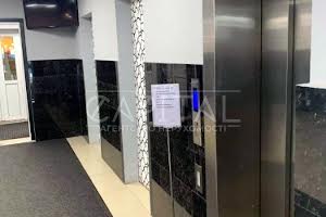комерційна за адресою Ушинського вул., 40