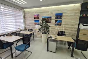 комерційна за адресою Київ, Кловський узвіз, 7a