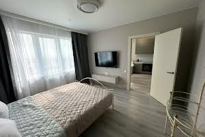 квартира за адресою Літературна вул., 1