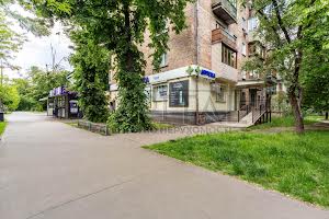 коммерческая по адресу Салютная ул., 17