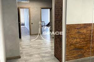 комерційна за адресою Кловський узвіз, 7а