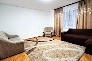 квартира за адресою Михайла Драгана вул., 1
